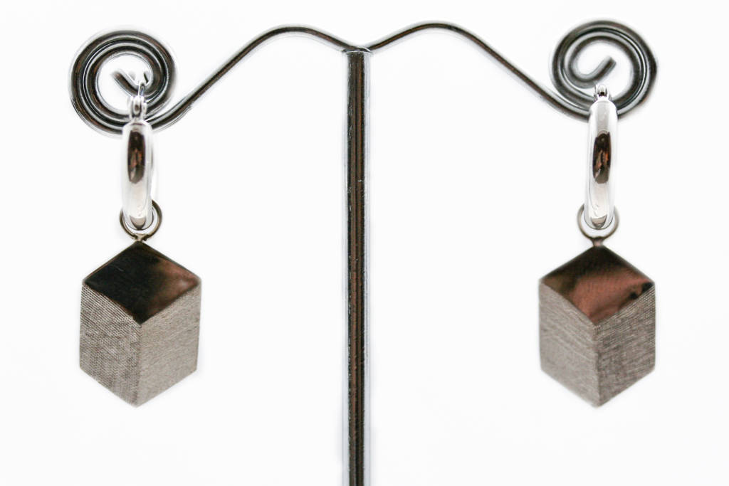 14kt-White-Gold-Custom-Geometric-Dangle-Hoop-Earrings-1024×683