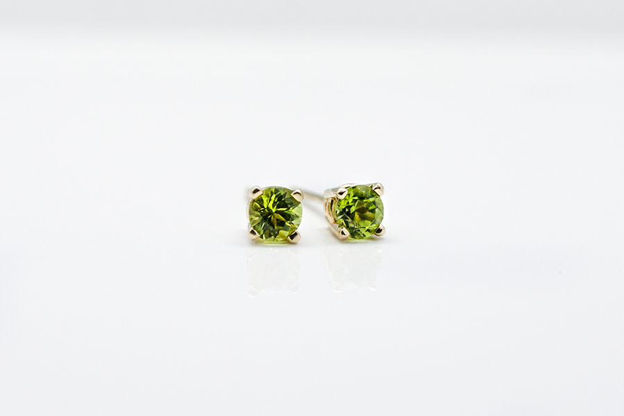 peridot-studs